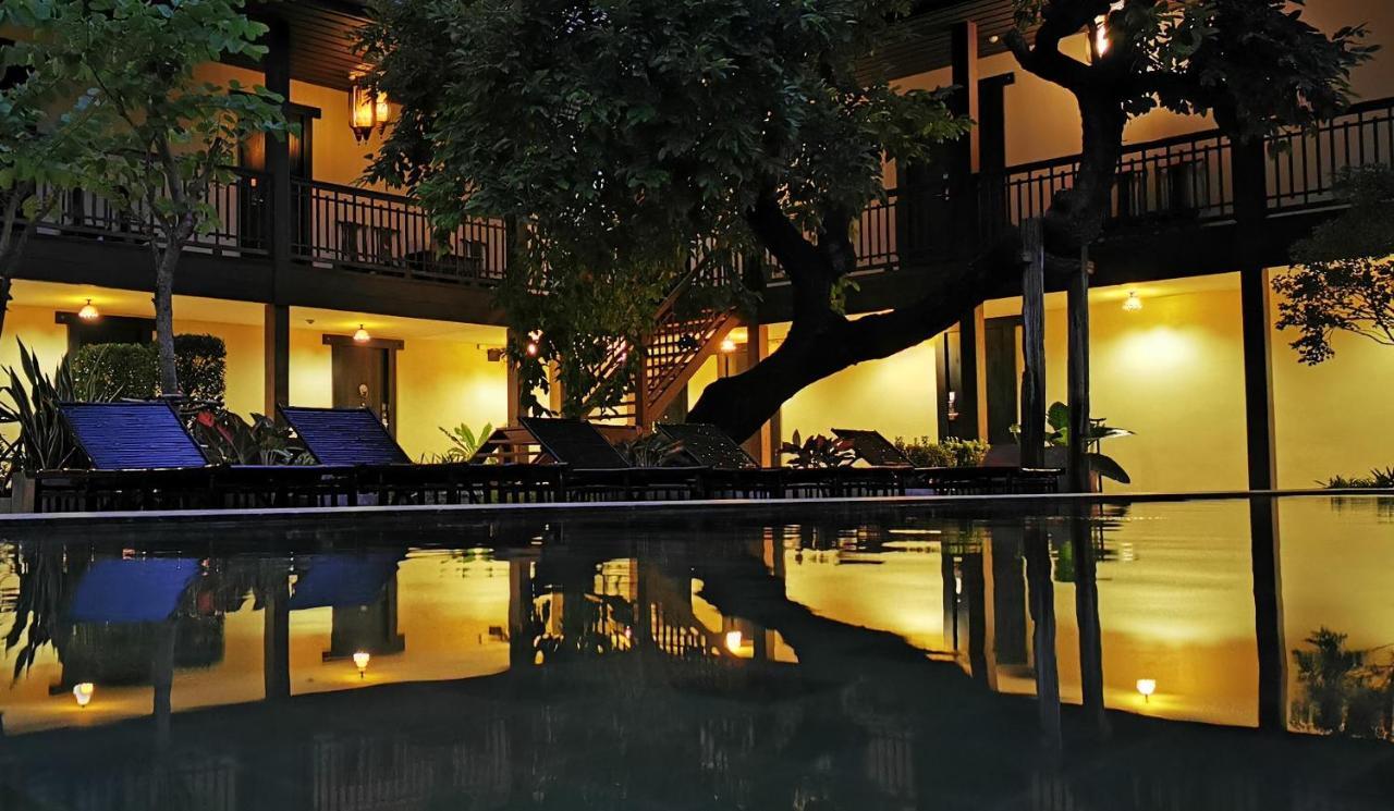 Villa Bangkok Exterior photo